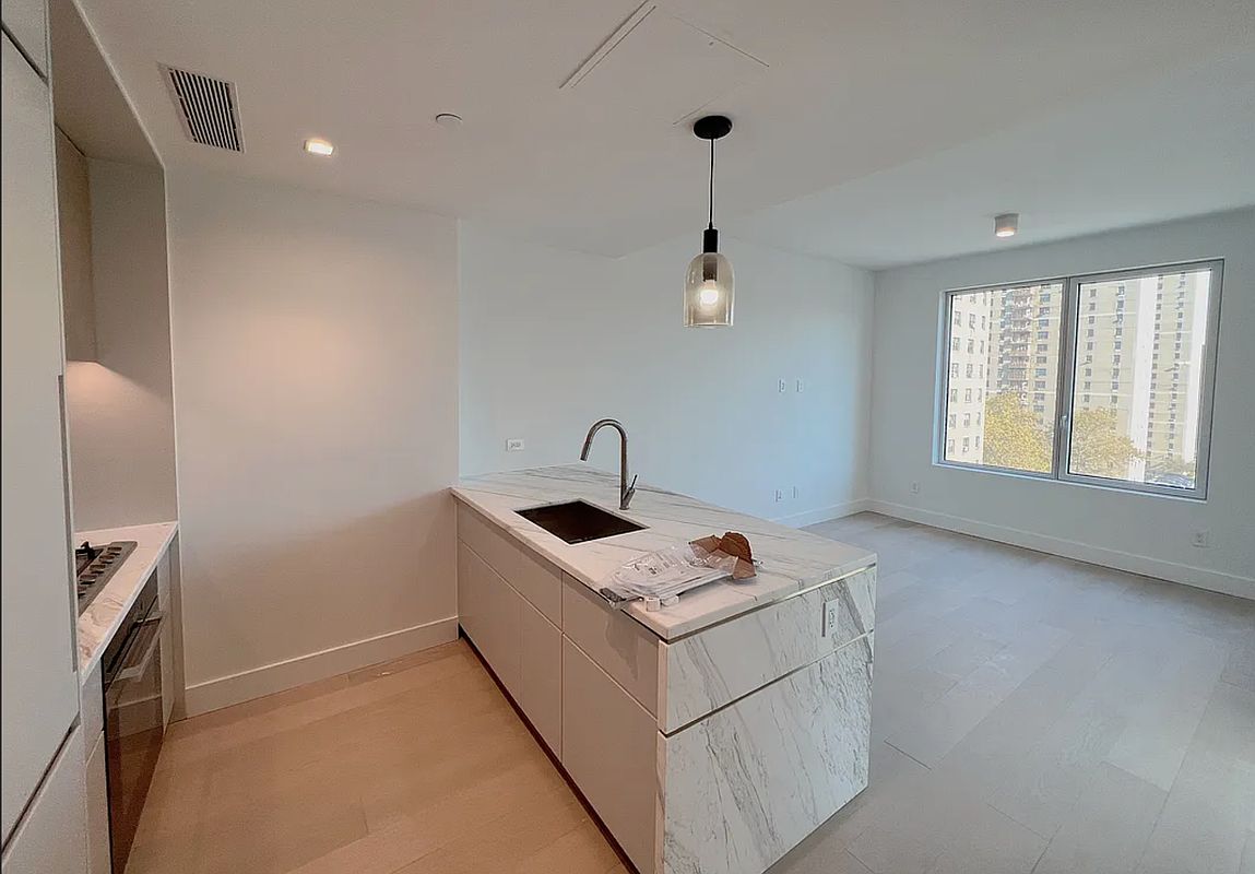 Image 1 of 14 for 208 Delancey Street #8A in Manhattan, NY, 10002