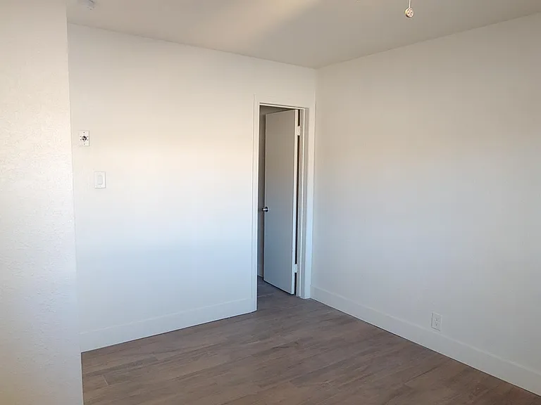 910 Mount Vernon Ave #6 — Photo 8