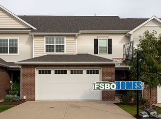 4459 Slate Creek Dr, Bettendorf, IA 52722