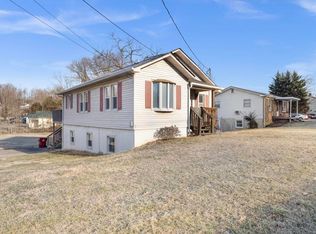 1416 Cherokee Rd, Johnson City, TN 37604