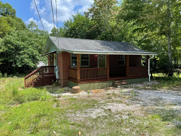 207 Smith Ct, Opelika, AL 36801