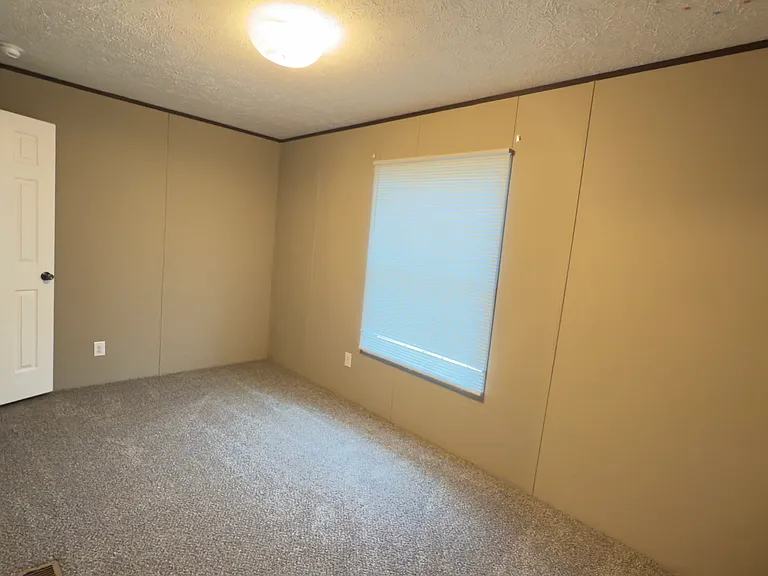 27282 Patterson Rd — Photo 5