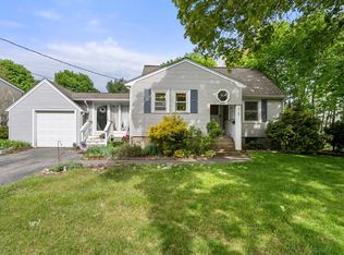 3 Bunker Ln, Natick, MA 01760