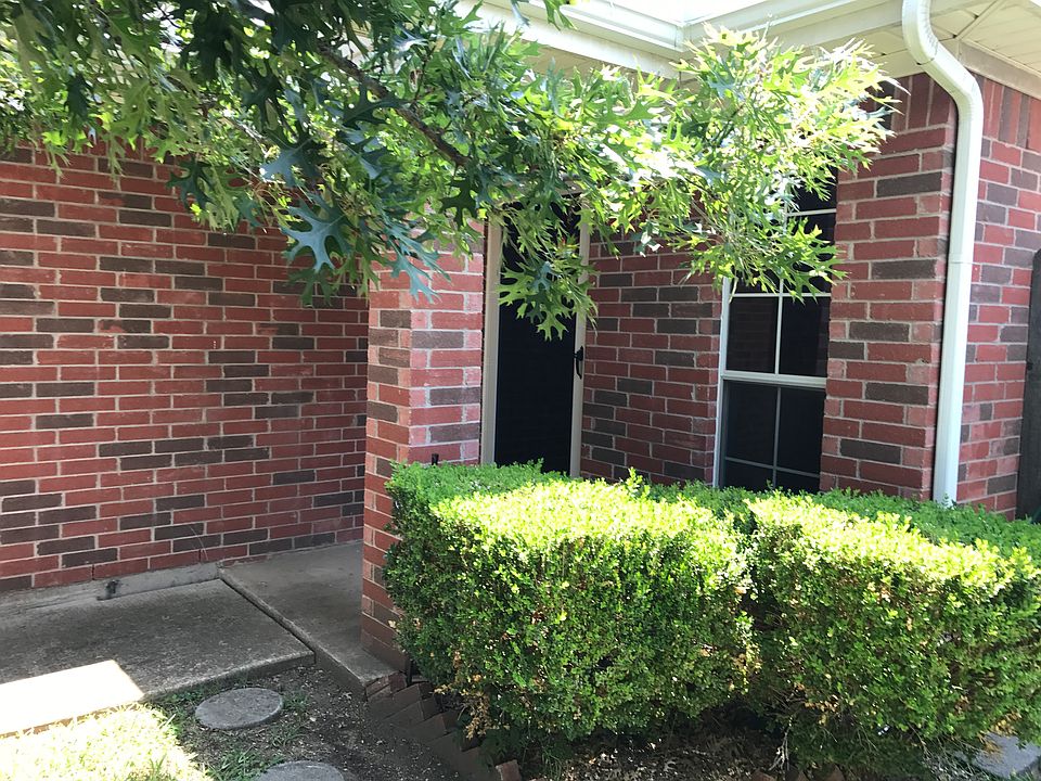 1st image of 2619 Whitehurst Dr