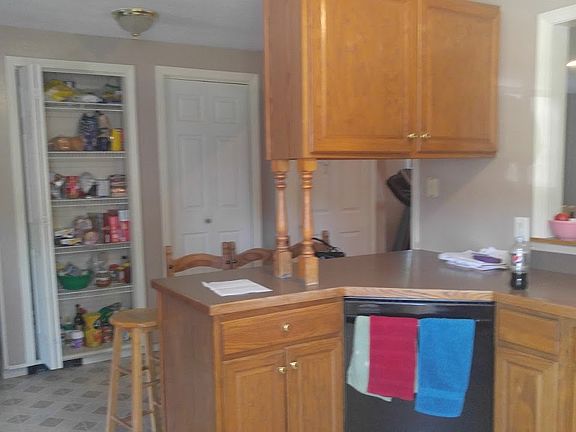 3rd image of 15 Sherwood Dr