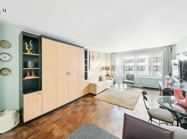 155 East 38th Street 9-H image 1 of 7