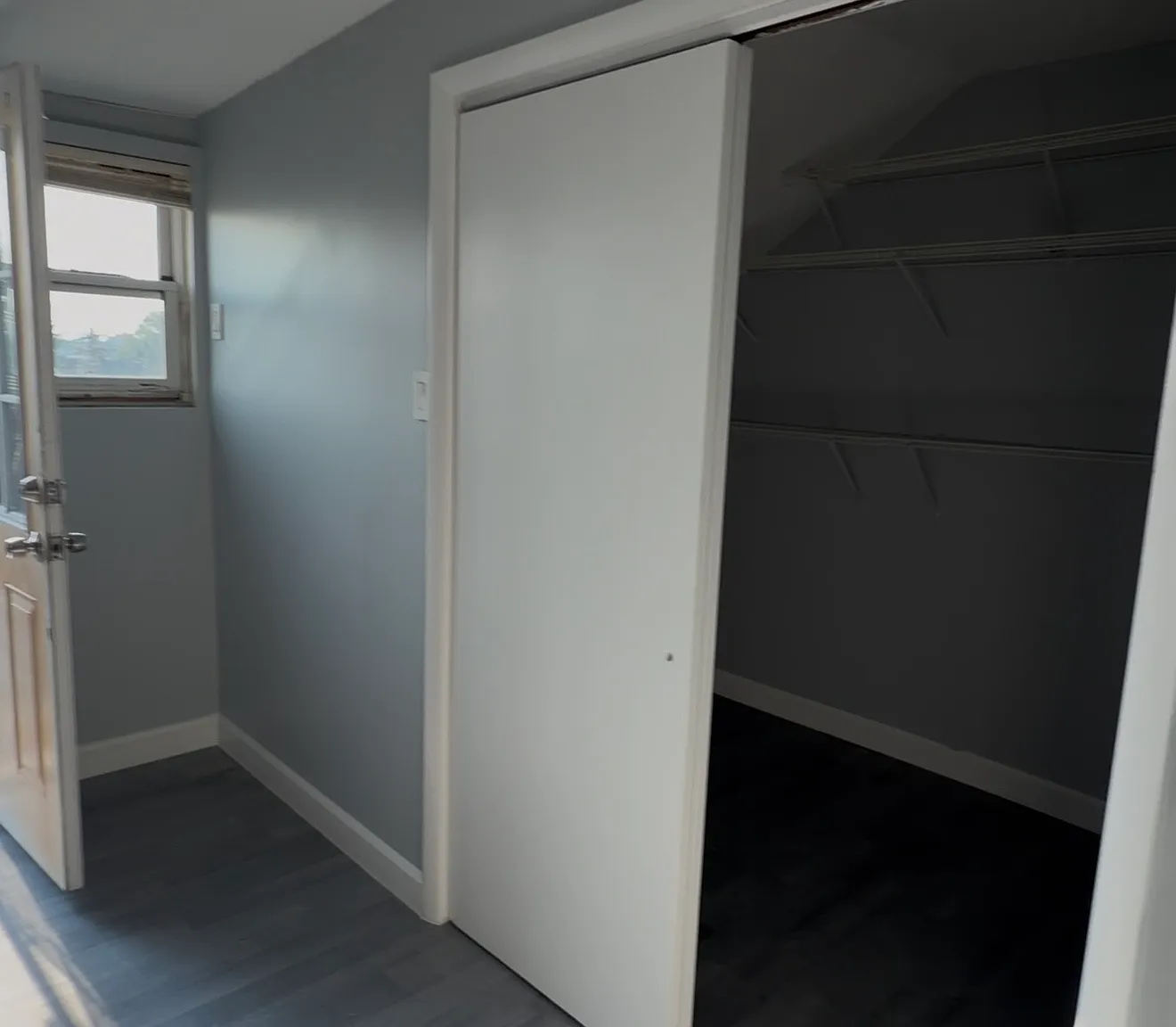 2 bed, 600 sqft, $2,200 — Photo 2