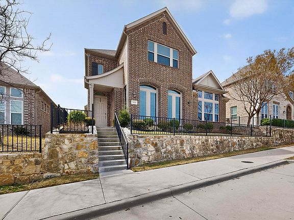 4th image of 1015 Permian Ln