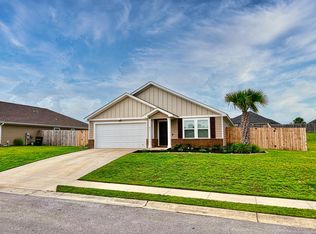 611 Whispering Creek Ave, Freeport, FL 32439