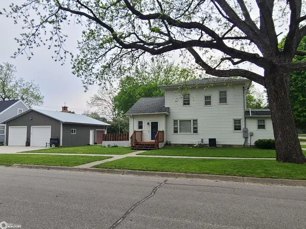 615 3rd Ave N, Clear Lake, IA 50428