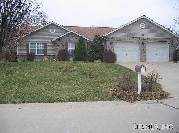 1st image of 820 Rolling Meadows Dr
