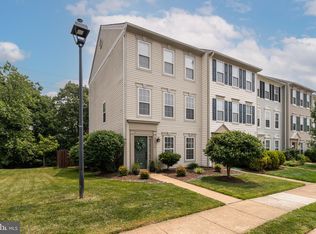 22314 Great Trail Ter, Sterling, VA 20164