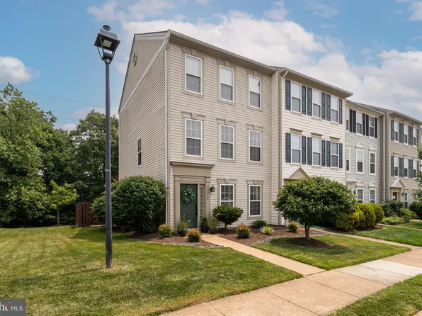 22314 Great Trail Ter, Sterling, VA 20164