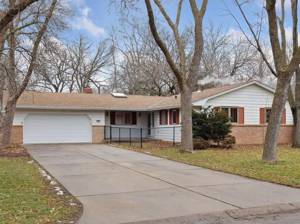 3890 Orleans Ln N, Plymouth, MN 55441