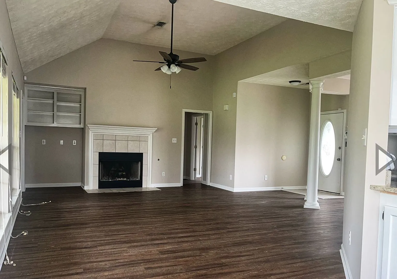 Fine Silver Living in Silver Pointe — Photo 3