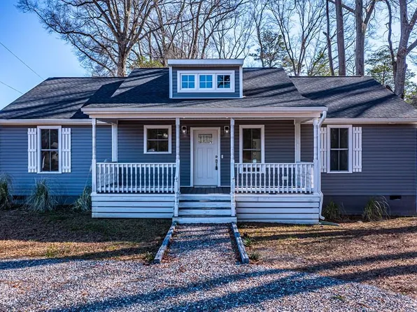 370 Smith Point Rd, Reedville, VA 22539