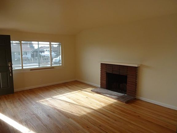 3rd image of 1592 McGinness Ave
