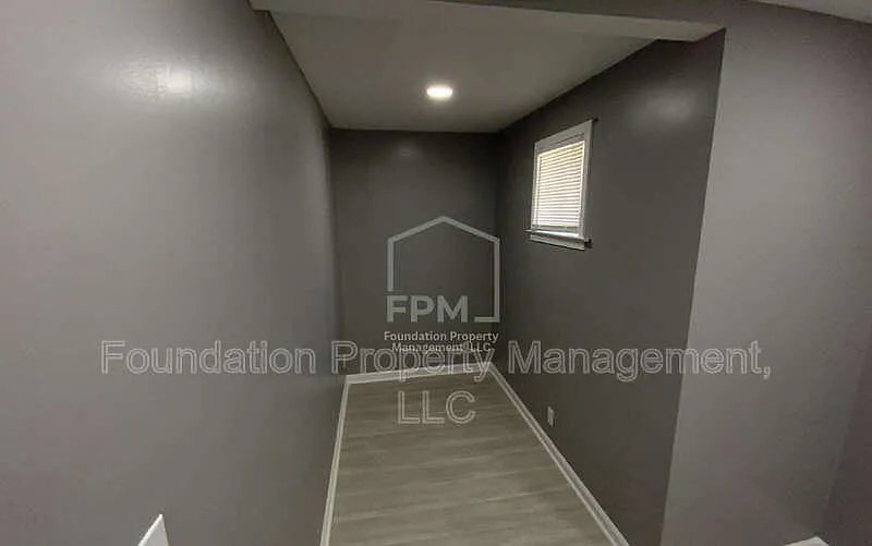 3 bed, 1.0 bath, 1191 sqft, $1,050 — Photo 4