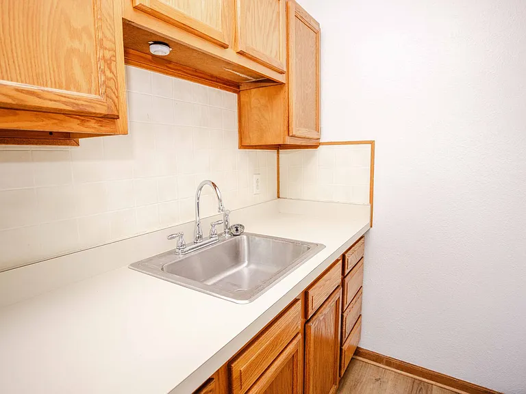6730 Hill Ave — Photo 4