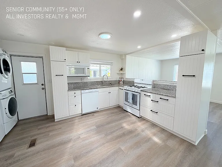 200 N El Camino Real #289 — Photo 11