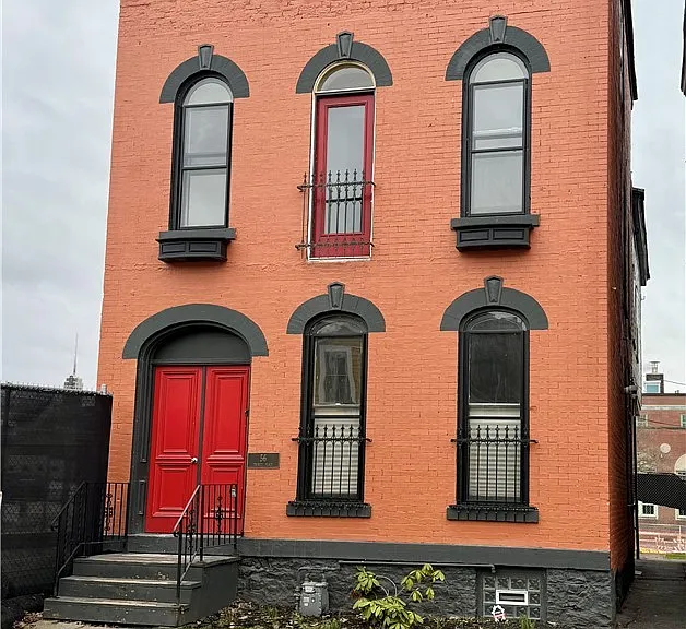 56 Trinity Pl #4 — Photo 1