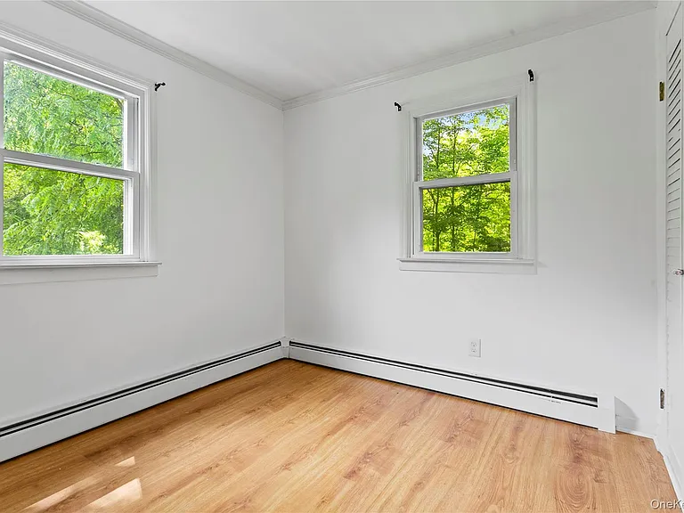 392 Main St — Photo 17