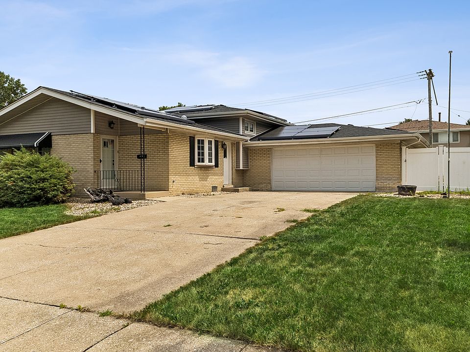 1st image of 16457 Laura Ln
