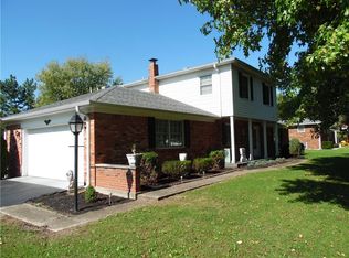1577 Crest Dr, Shelbyville, IN