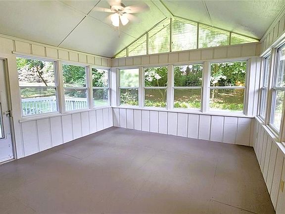 3rd image of 1056 Spring Mill Dr SW