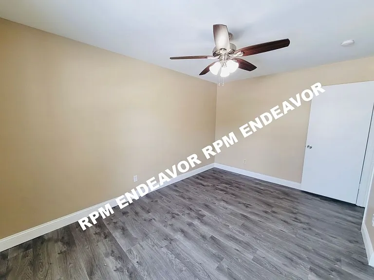 2029 Kentmore Ln — Photo 16