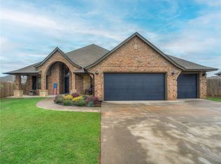 736 Windy Ln, Yukon, OK 73099