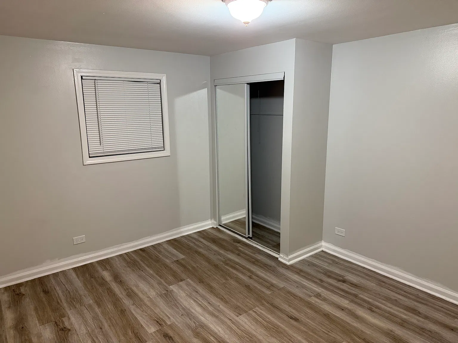 4 bed, 1.5 bath, 1500 sqft, $3,000 — Photo 3