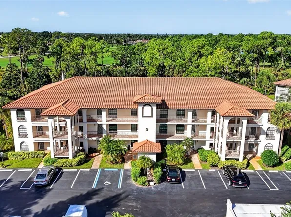 267 Deerwood Cir APT 2, Naples, FL 34113