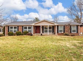 405 Nottingham Dr, Ballwin, MO 63011