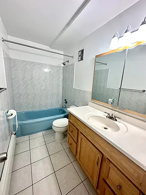 Rented by Luxian International Realty LLC | media 20