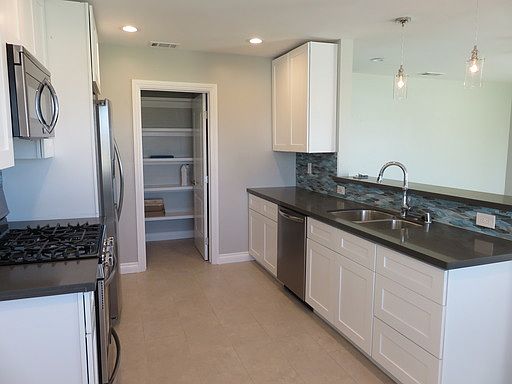 4th image of 4573 Newport Ave