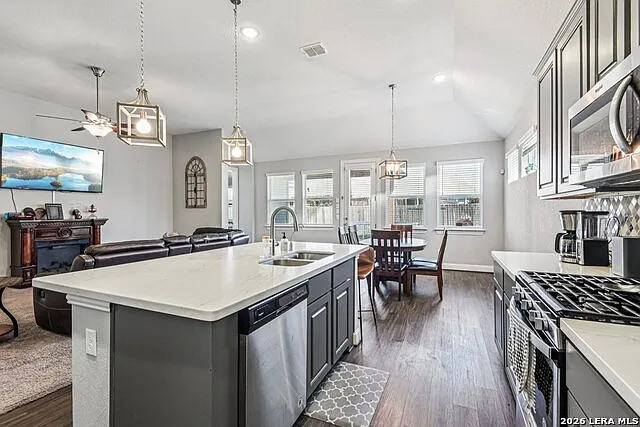 131 Dovetail St — Photo 14