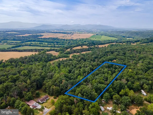 B8 Meadowview Dr, Luray, VA 22835
