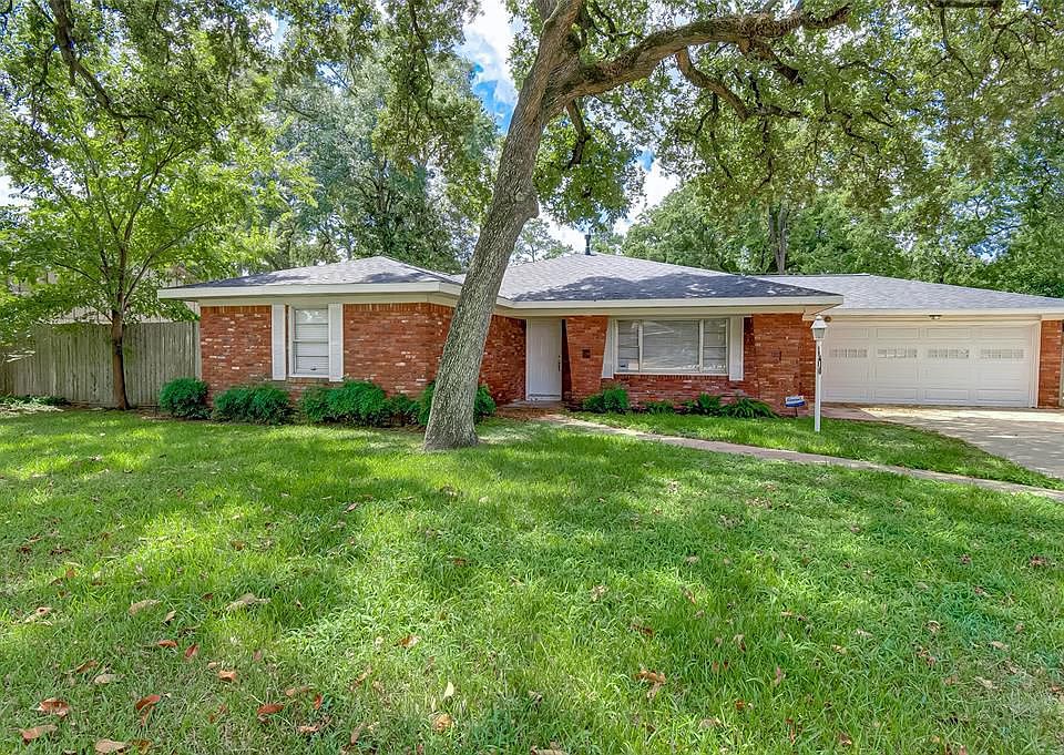 1st image of 10225 Moorberry Ln