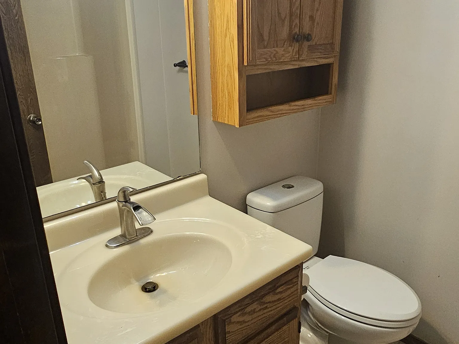 1022 W Catalpa — Photo 3