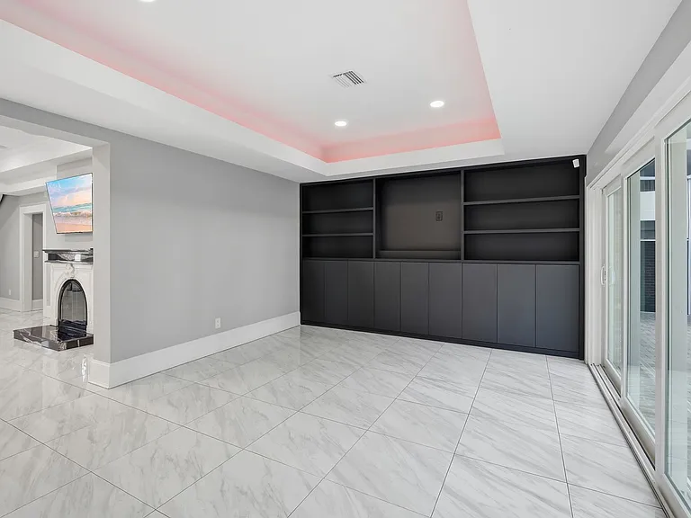 2418 W Palm Dr — Photo 18