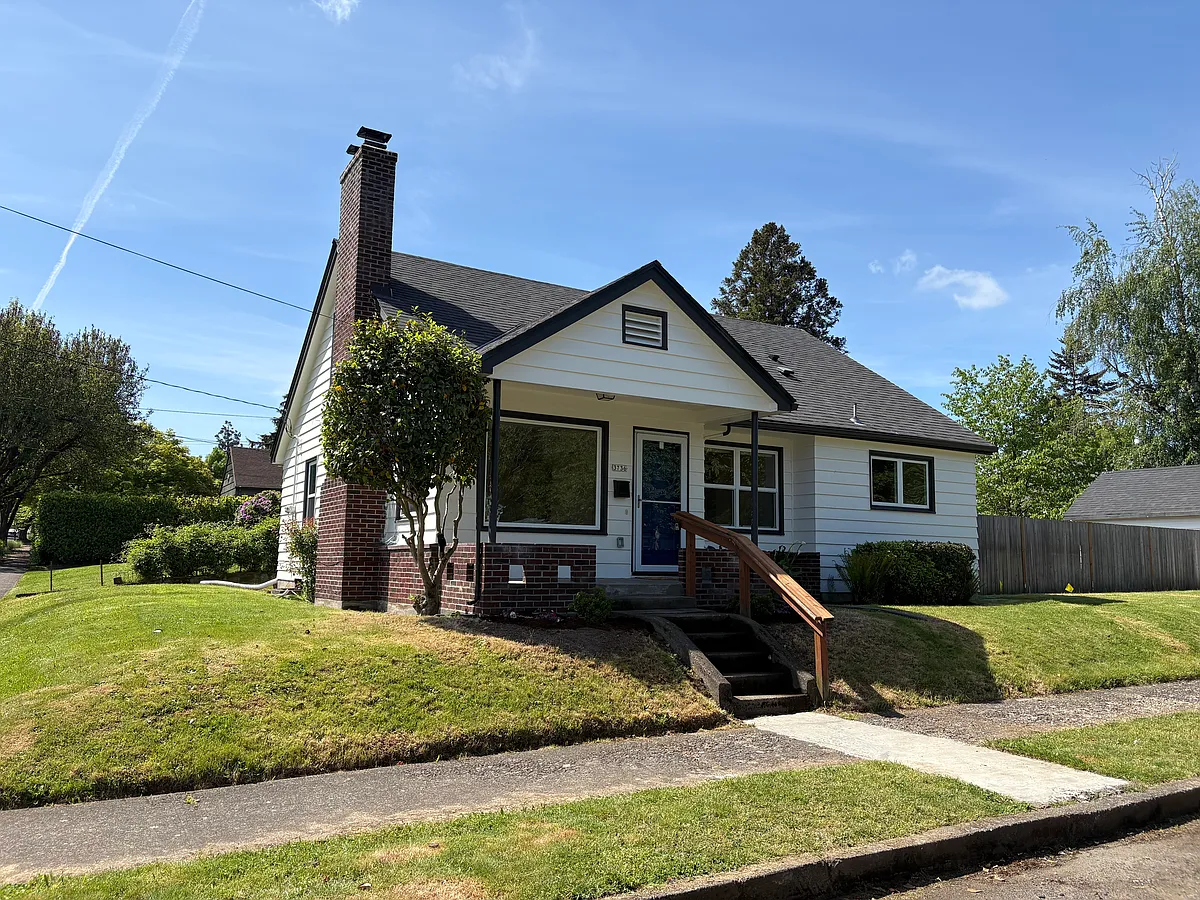 Front of house - 3736 NE Jessup St