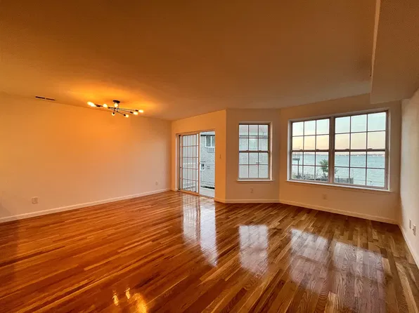 3 Patricia Ln Unit 109, Bronx, NY 10465