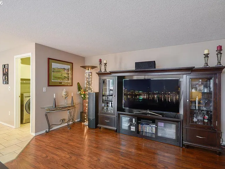 8208 NE 155th Ct — Photo 7