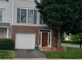 45480 Oak Trail Sq, Sterling, VA 20164
