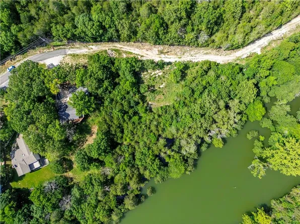 11 Turtle Cove Ln, Reeds Spring, MO 65737