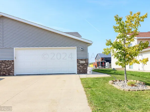 6201 35th St S, Fargo, ND 58104