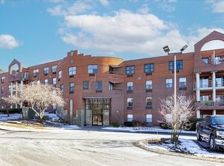 1 Loring Ave APT 104, Swampscott, MA 01907