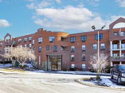 1 Loring Ave APT 104, Swampscott, MA, 01907
