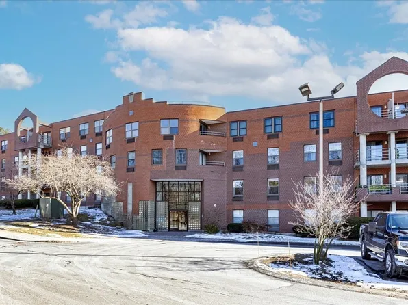 1 Loring Ave APT 104, Swampscott, MA 01907